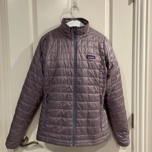 Patagonia women’s light weight puffer jacket.